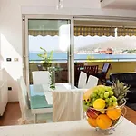 Spacious In With Parking * Trogir