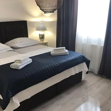 Apartment Spacious In With Parking Trogir